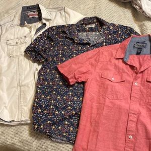 💙mens lot of 3💙 Mens size small and medium button up dress shirts